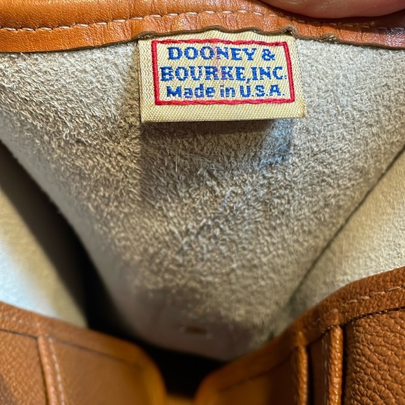 Vintage Dooney and Bourke Large Satchel - Picture 9 of 10